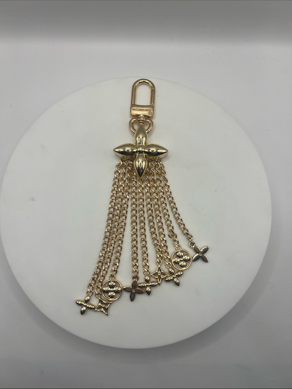1404. Gold Tassel Charm Keychain